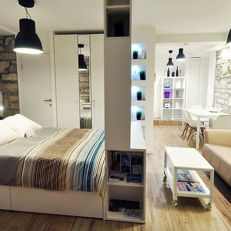 Amfora Deluxe Studio Пула Экстерьер фото