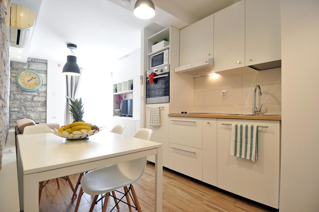 Amfora Deluxe Studio Пула Экстерьер фото