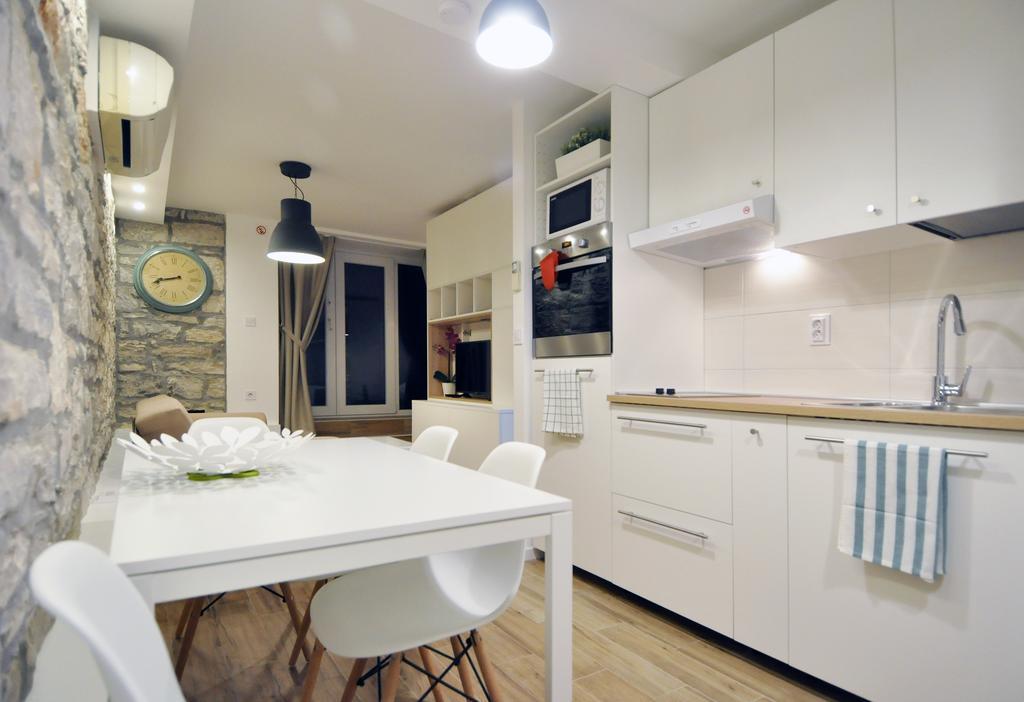Amfora Deluxe Studio Пула Экстерьер фото